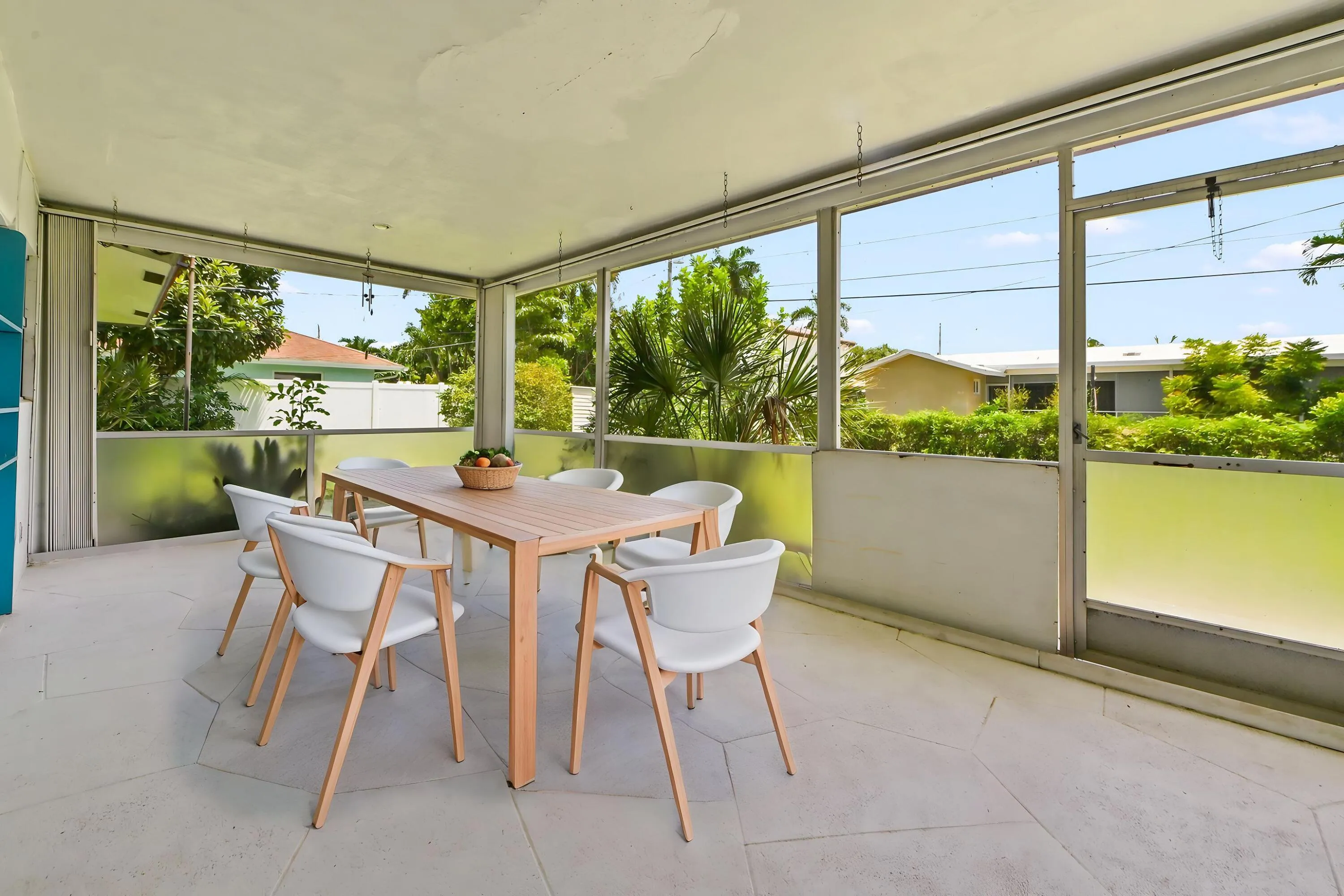 18-Patio01_VS