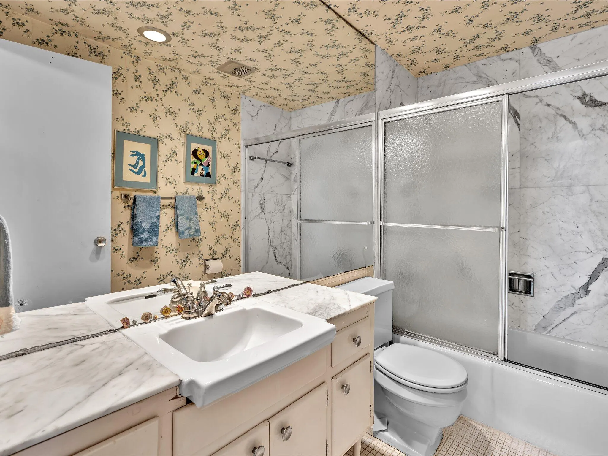 Guest bathroom