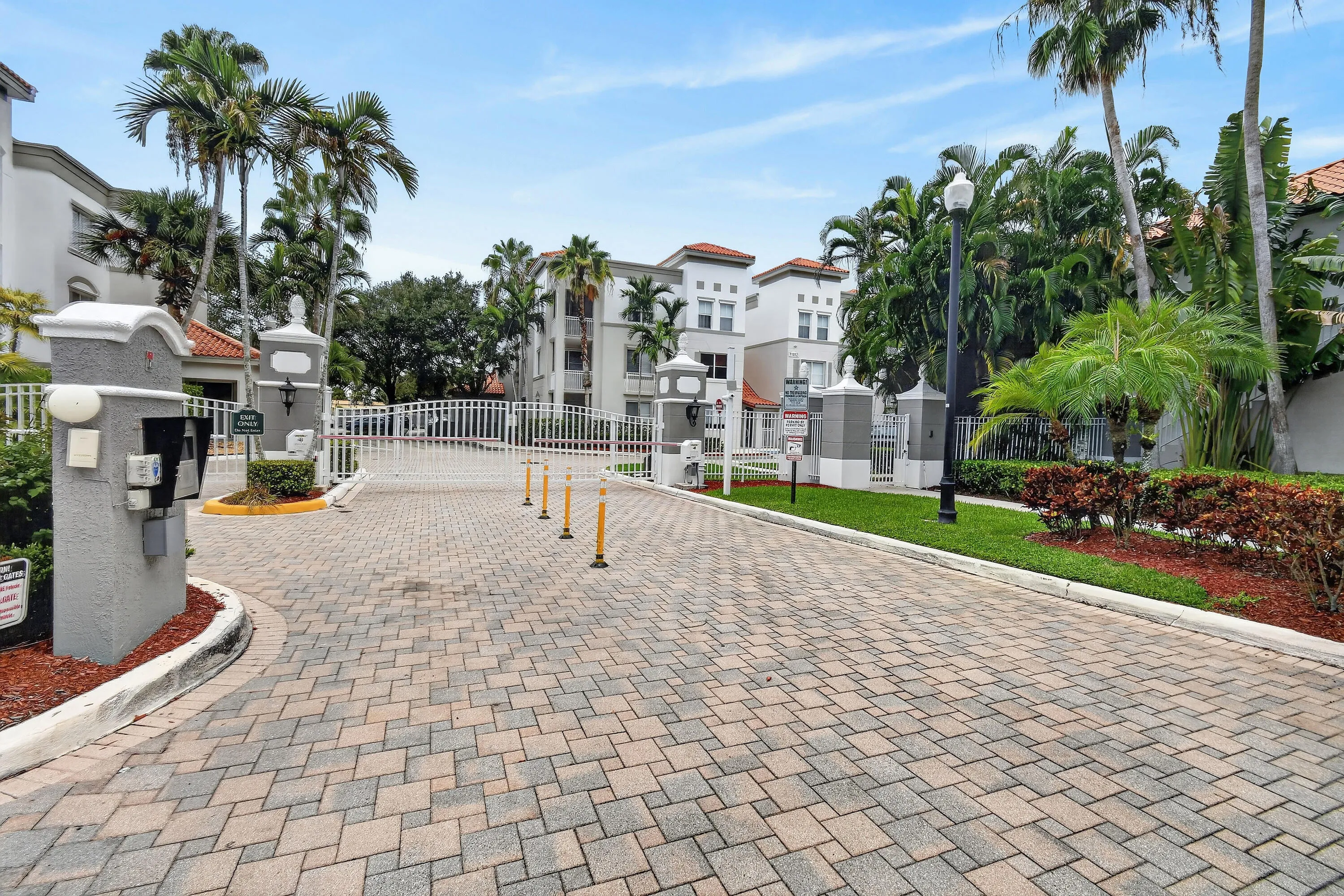 Legacy Place Luxury Condos - 2026 (8)