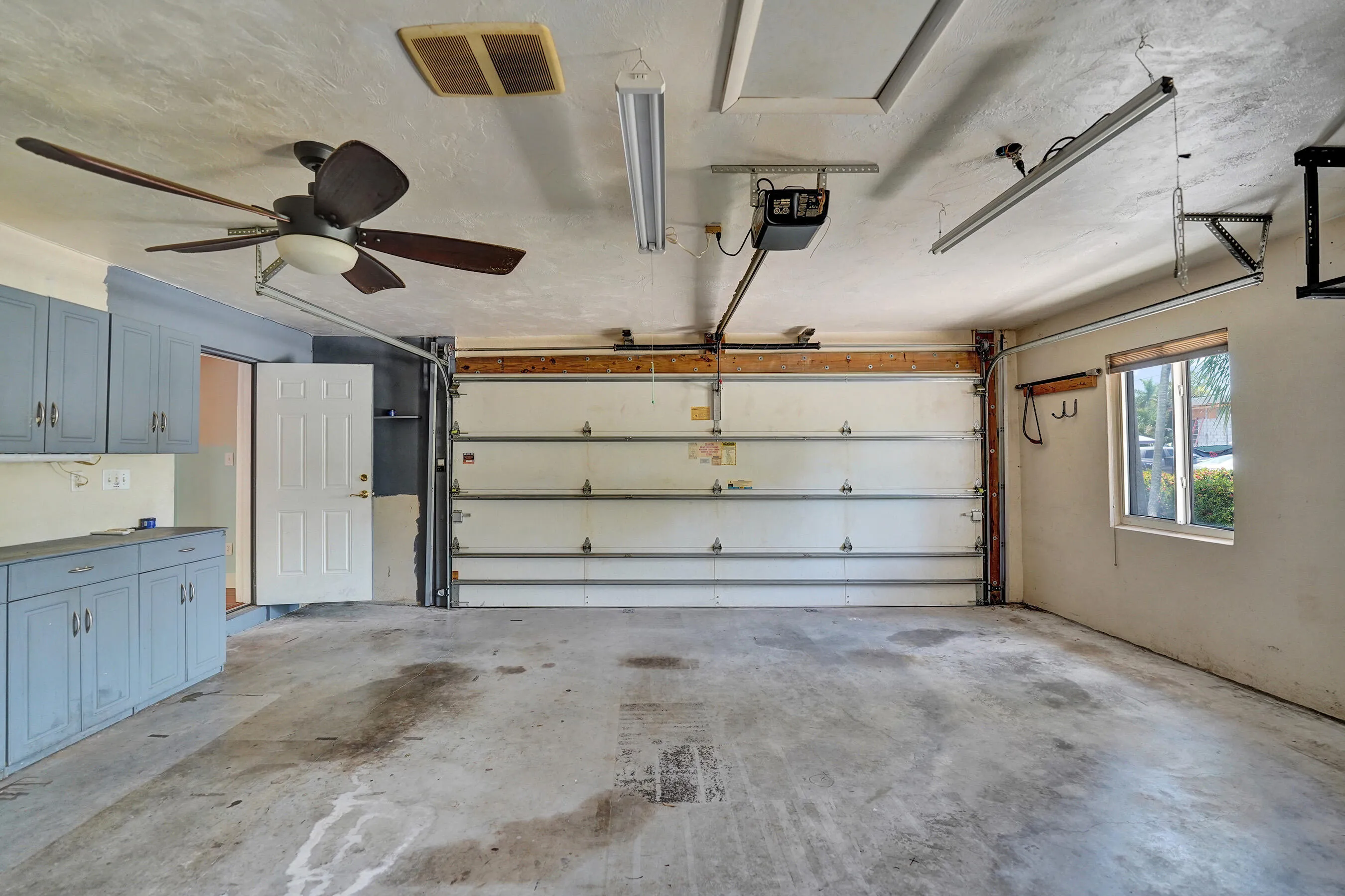 Great storage in the garage