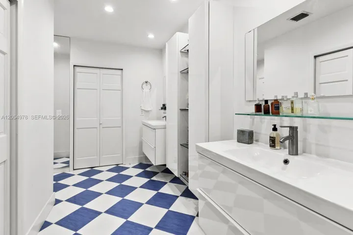 Primary Bath Dual Sinks