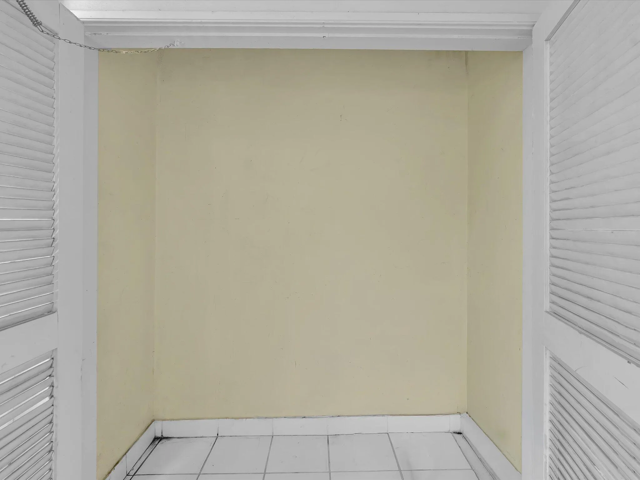 Patio Storage 2'0" x 6'1"