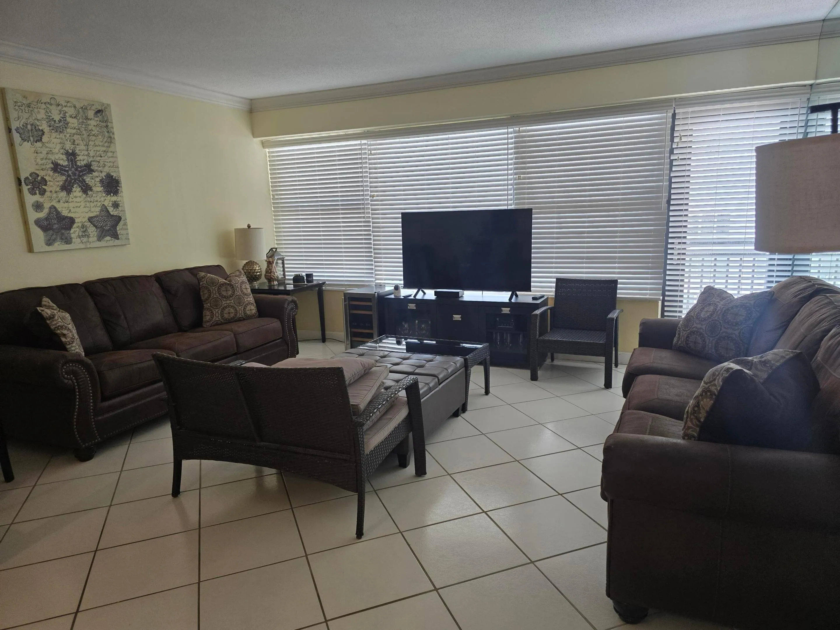 Living Room Full1