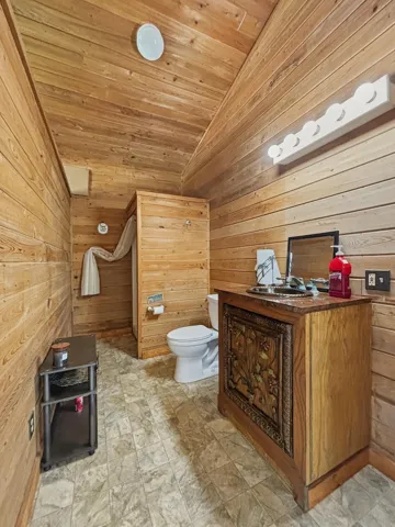 Barn Bathroom