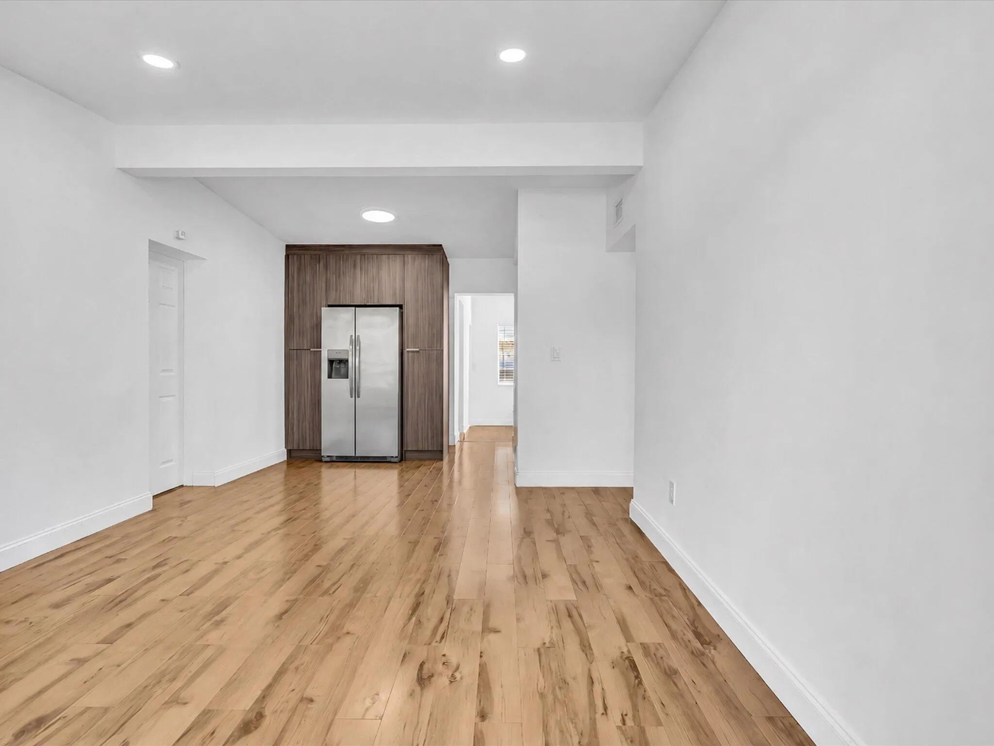 Virtually decluttered – furniture removed