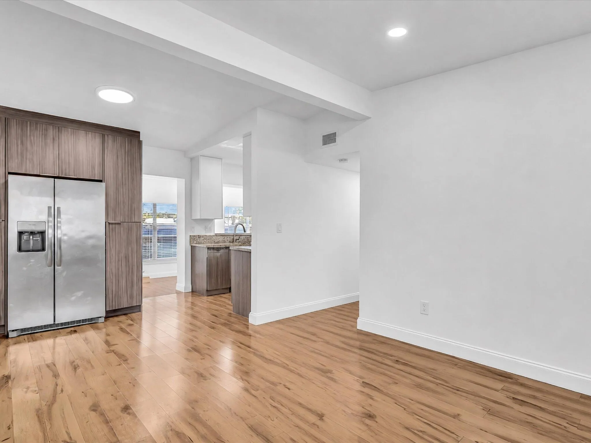 Virtually decluttered – furniture removed