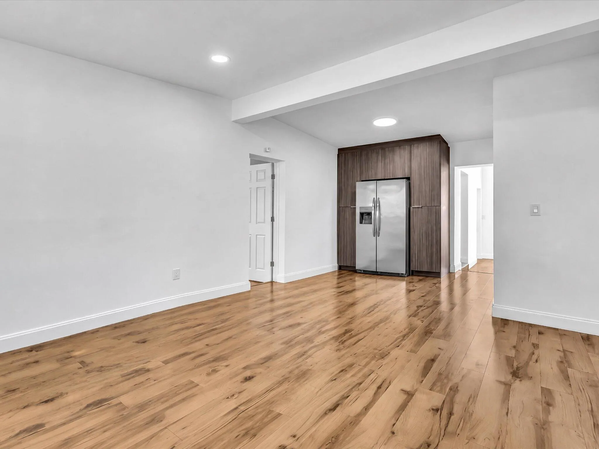 Virtually decluttered – furniture removed
