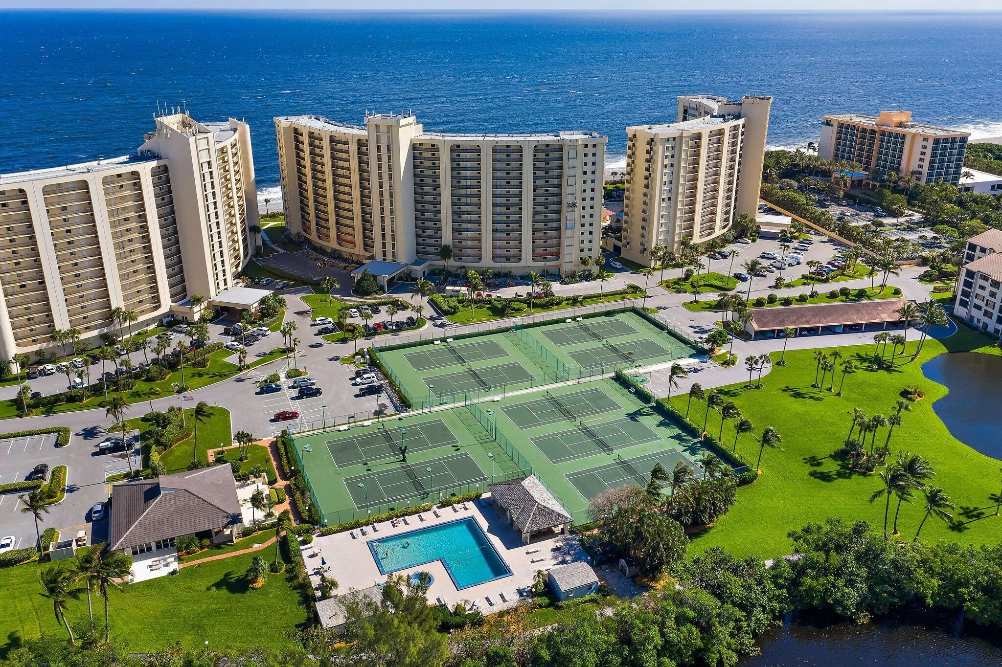 Ocean trail aerial 2021 20 tennis pool o