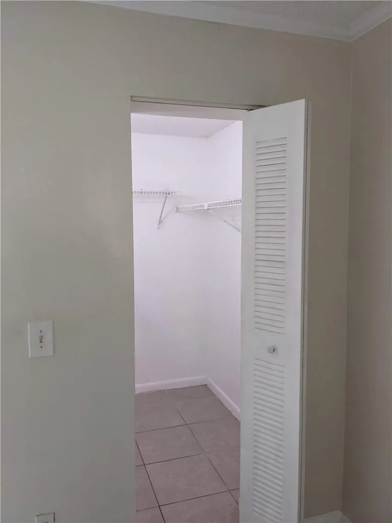 401 MEADOWS7