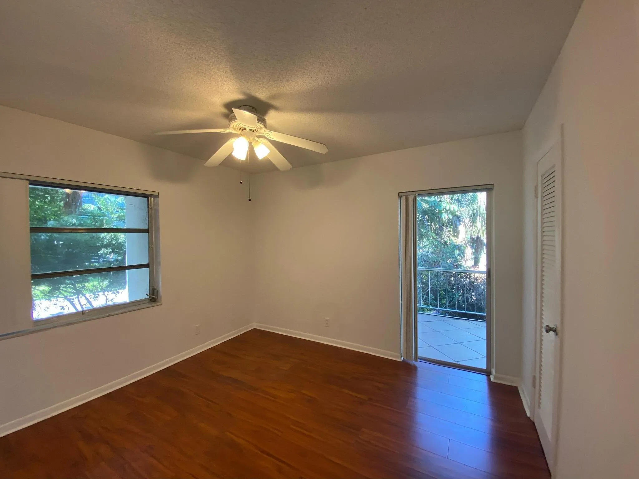 Living/Dining Area