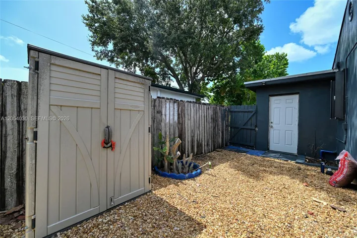 Photo 43