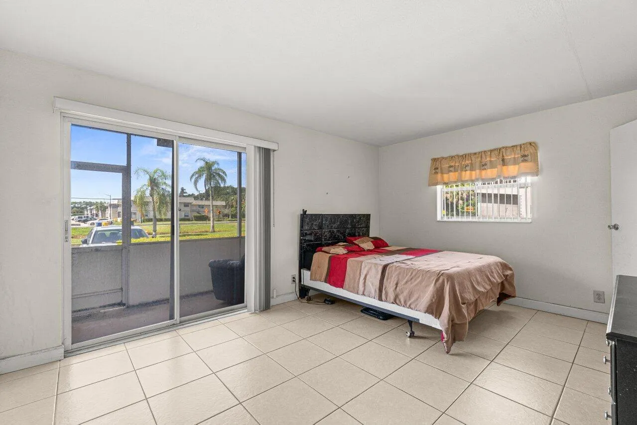 015-690BrittanyDrive-O-DelrayBeach-FL-33