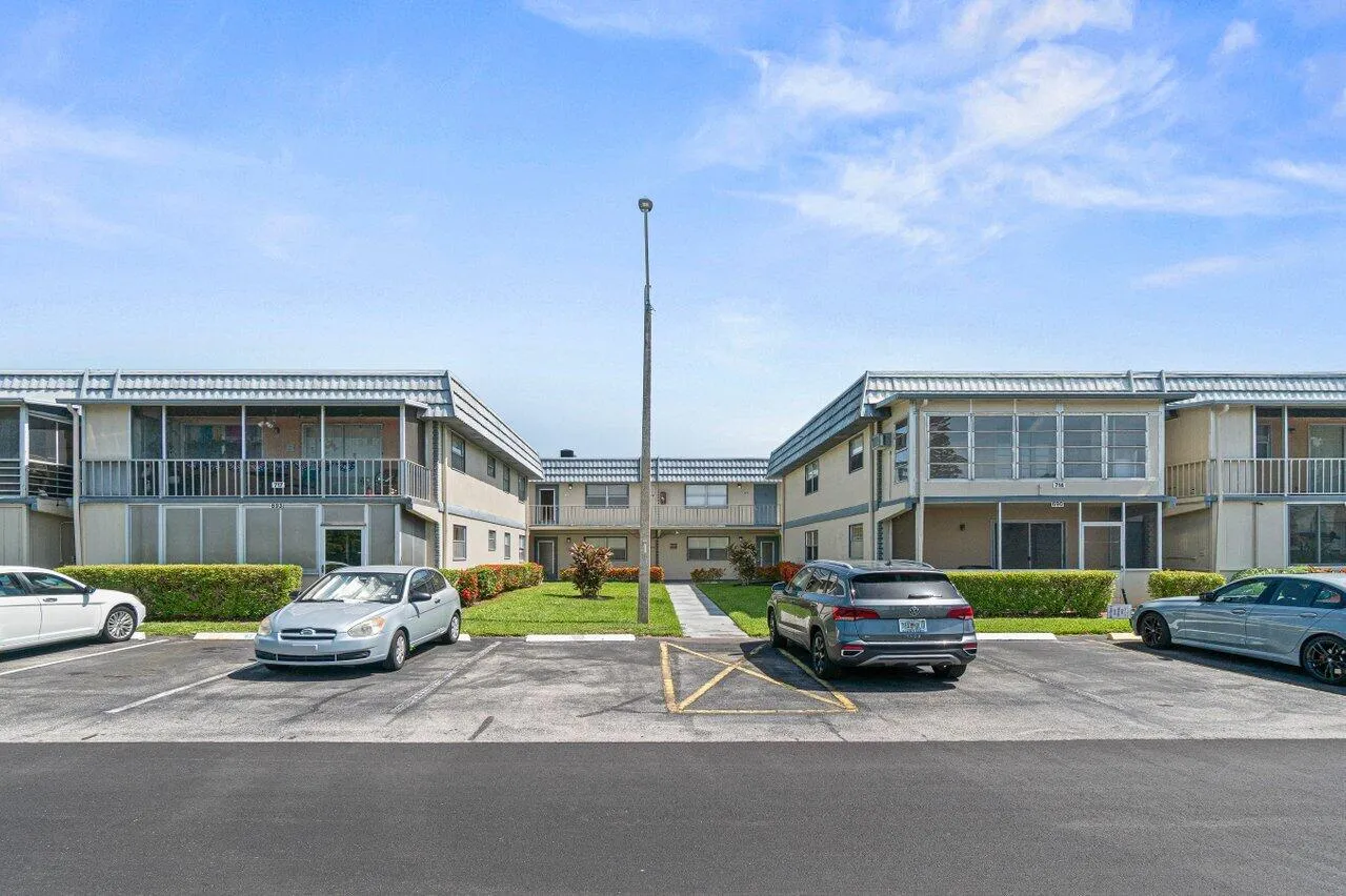 023-690BrittanyDrive-O-DelrayBeach-FL-33