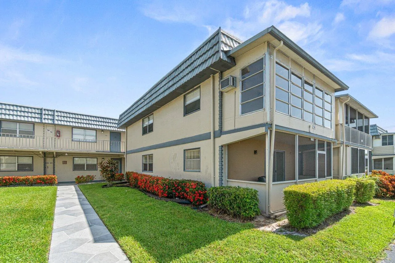 022-690BrittanyDrive-O-DelrayBeach-FL-33