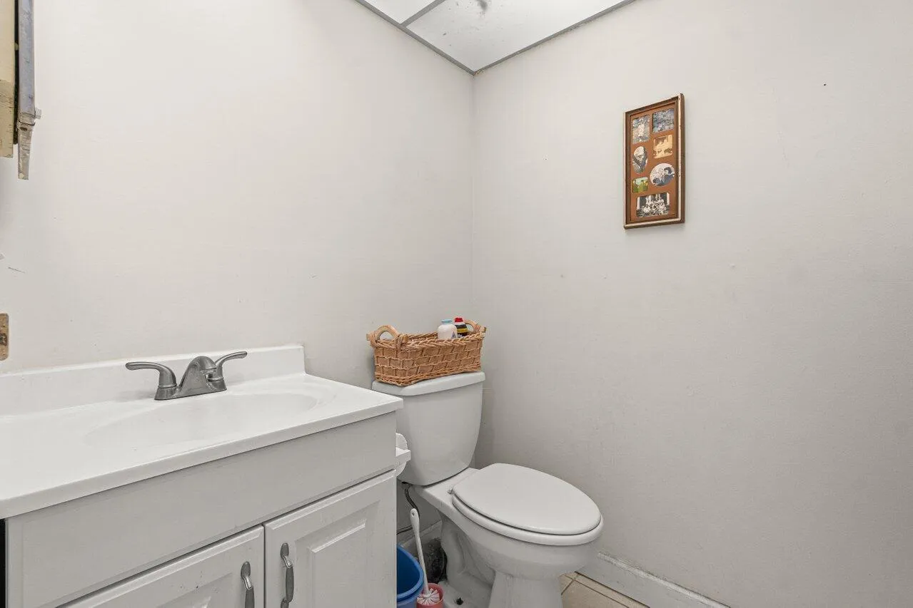 013-690BrittanyDrive-O-DelrayBeach-FL-33