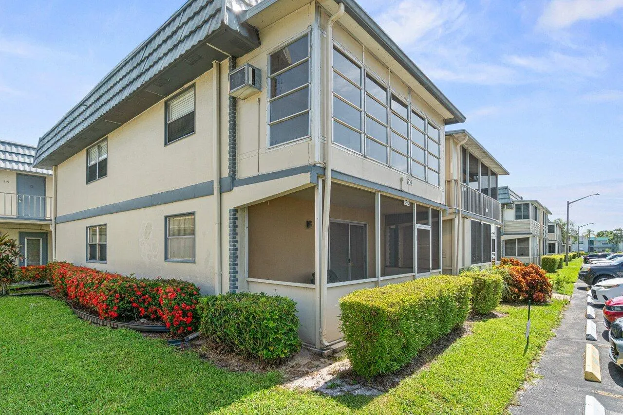 021-690BrittanyDrive-O-DelrayBeach-FL-33