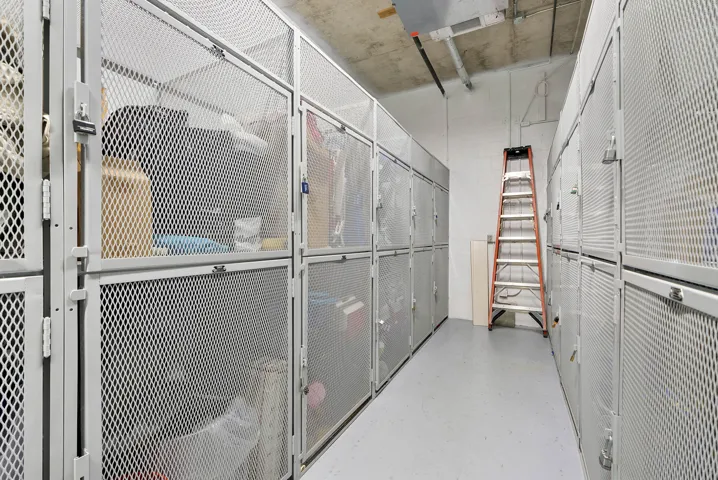 This unit comes with a storage space also