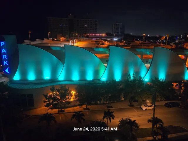lots of attractions to see but still very quiet and peaceful on Pompano beach,