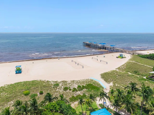 305 N Pompano Beach Blvd u804_020