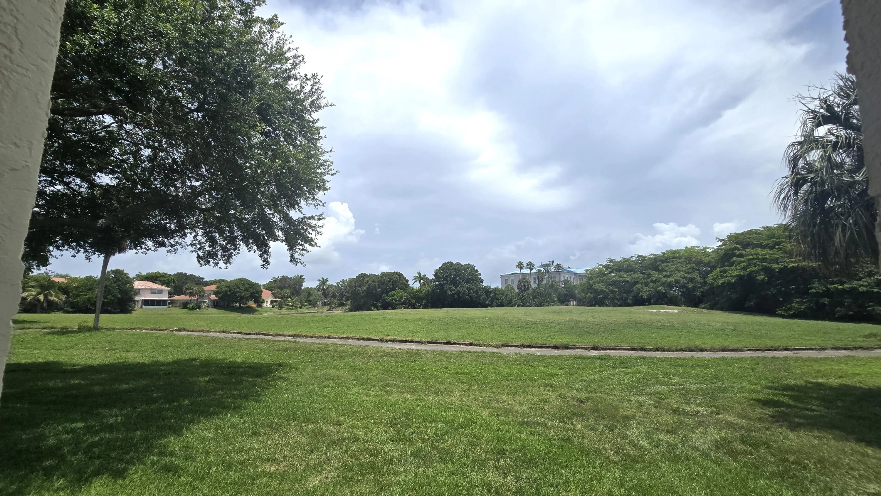 928_Golf Course View2