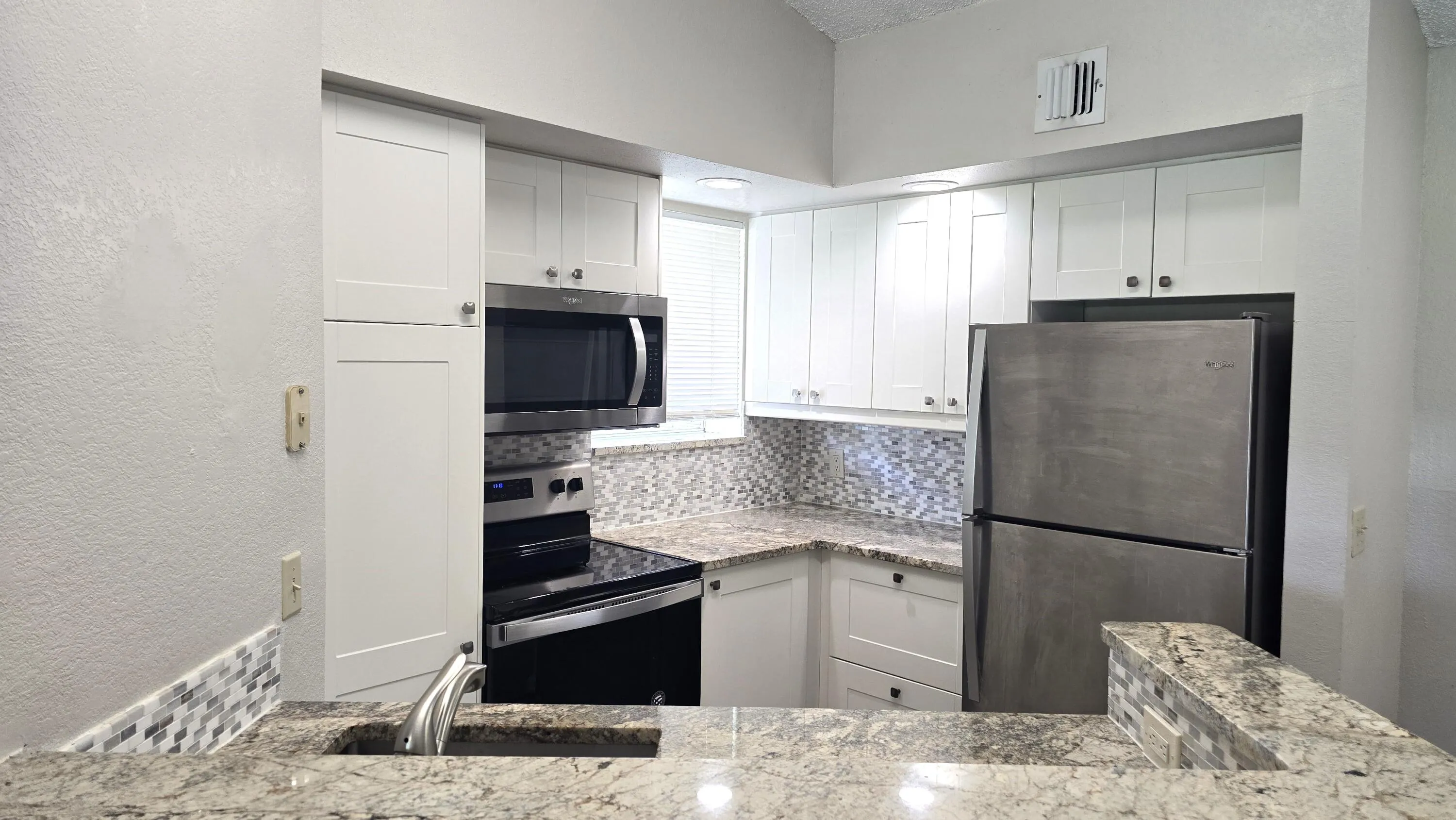 928_Stainless Steel Appliances2