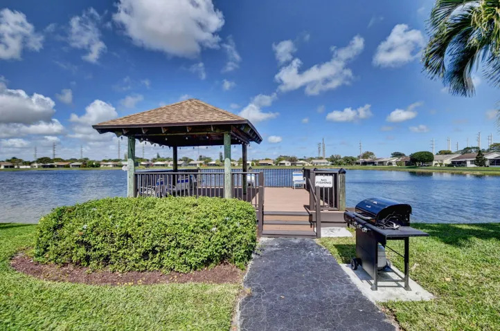 Dock