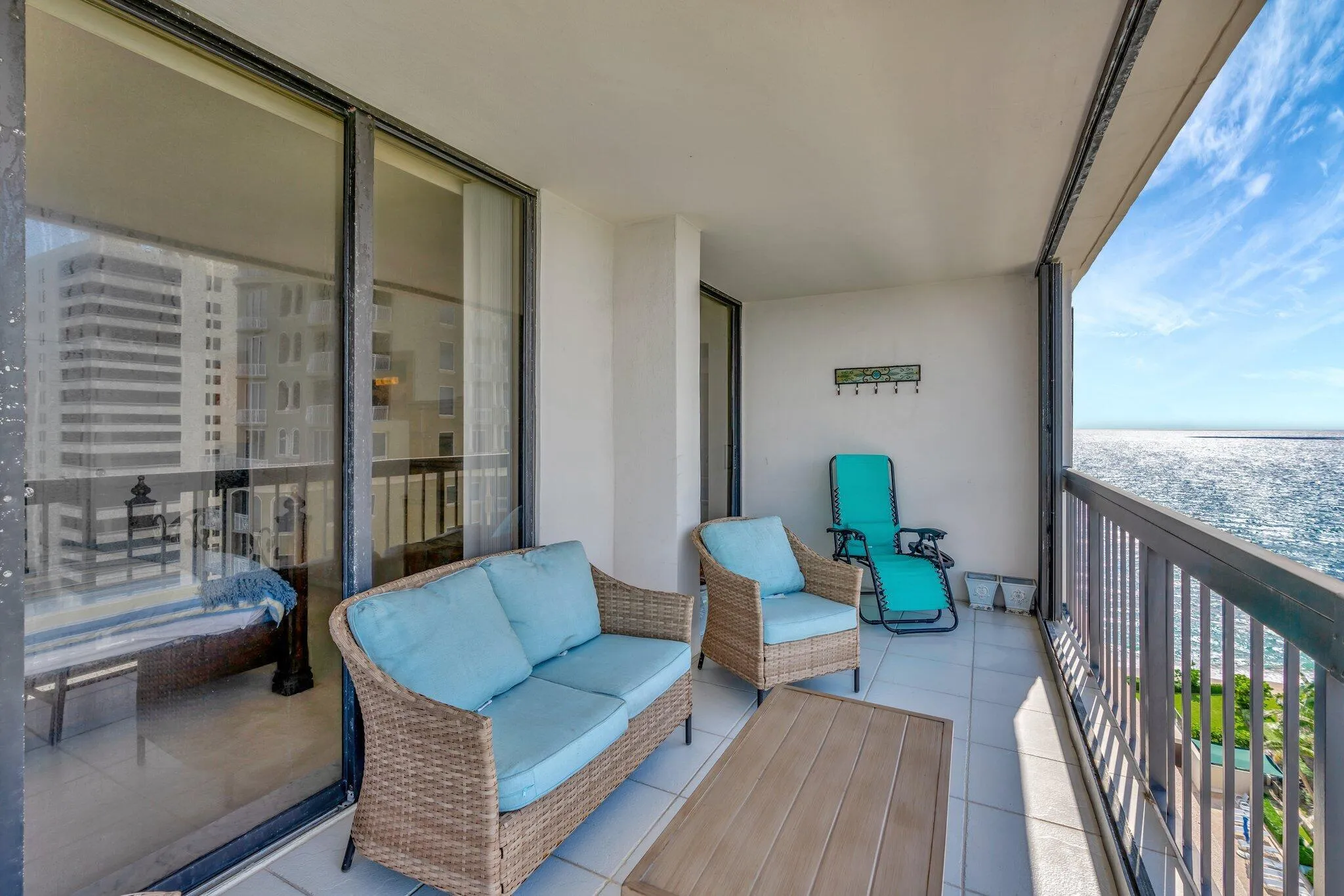 off dining room and guest en suite