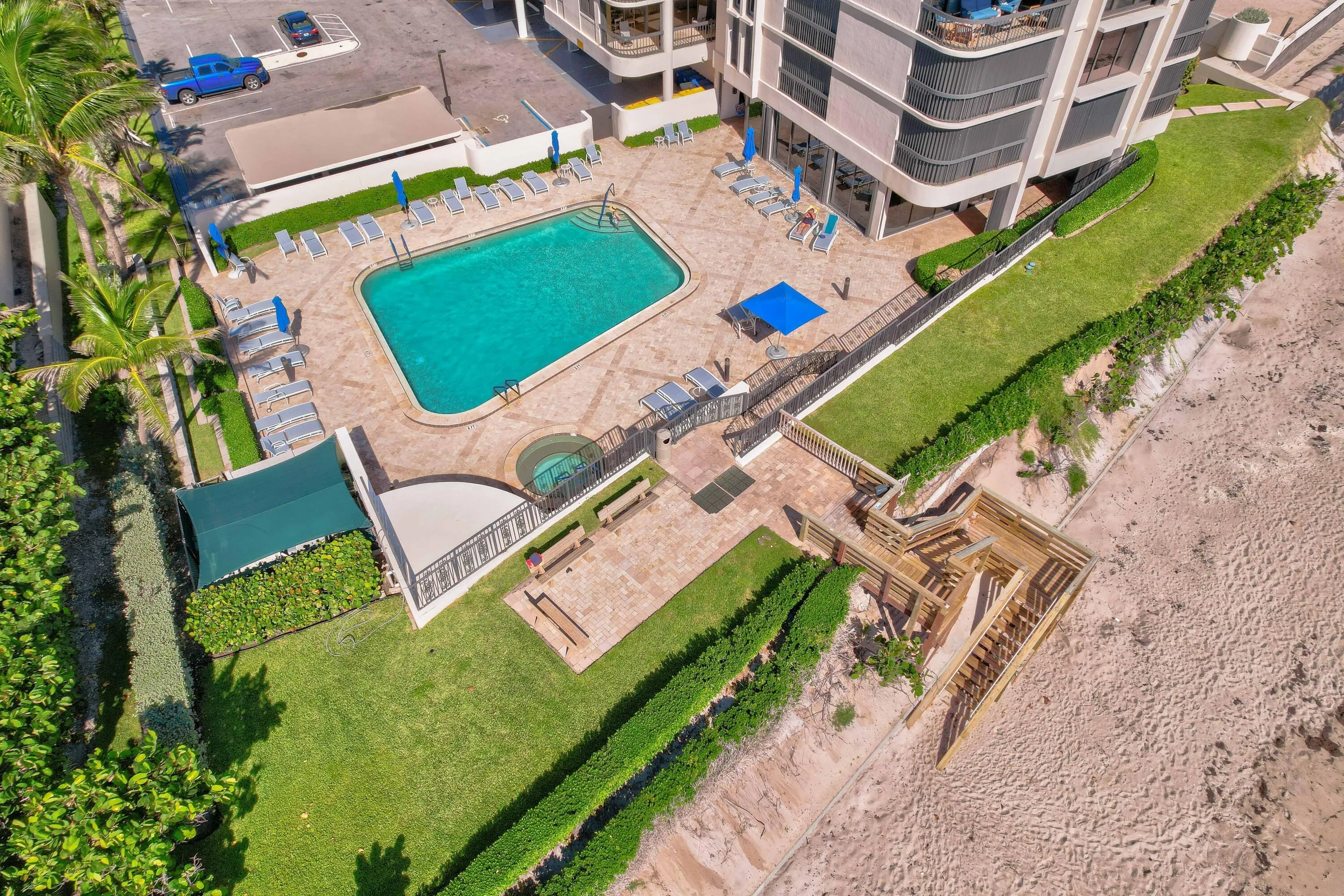 POOL/Beach Access