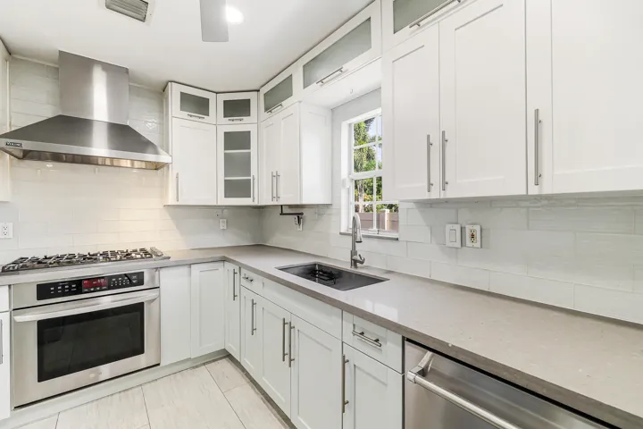 1432 NE Second Ave-27
