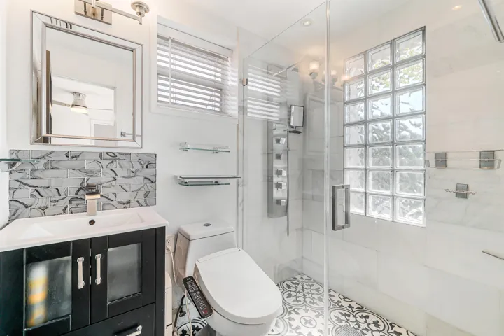 Primary bath