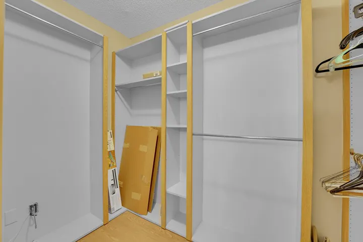 PRIMARY WALK IN CLOSET
