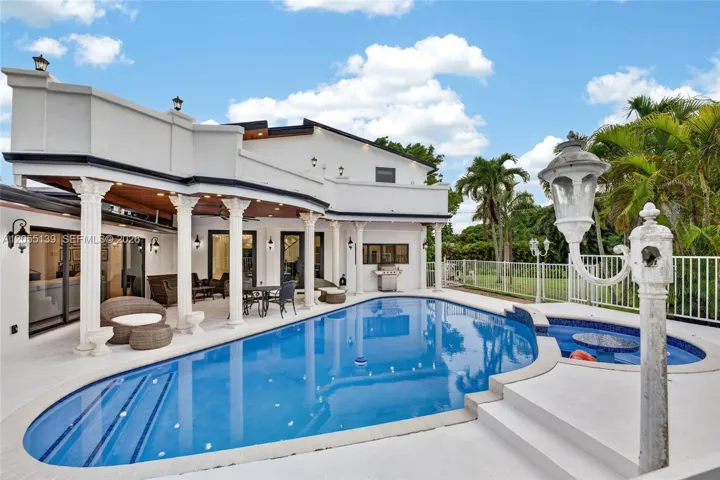 Photo 41