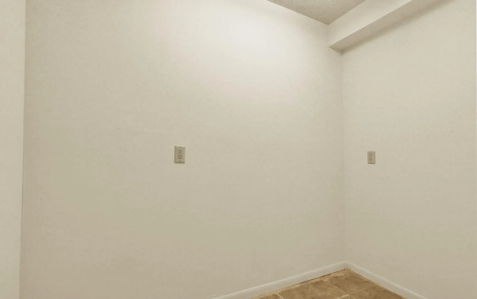 STORAGE ROOM