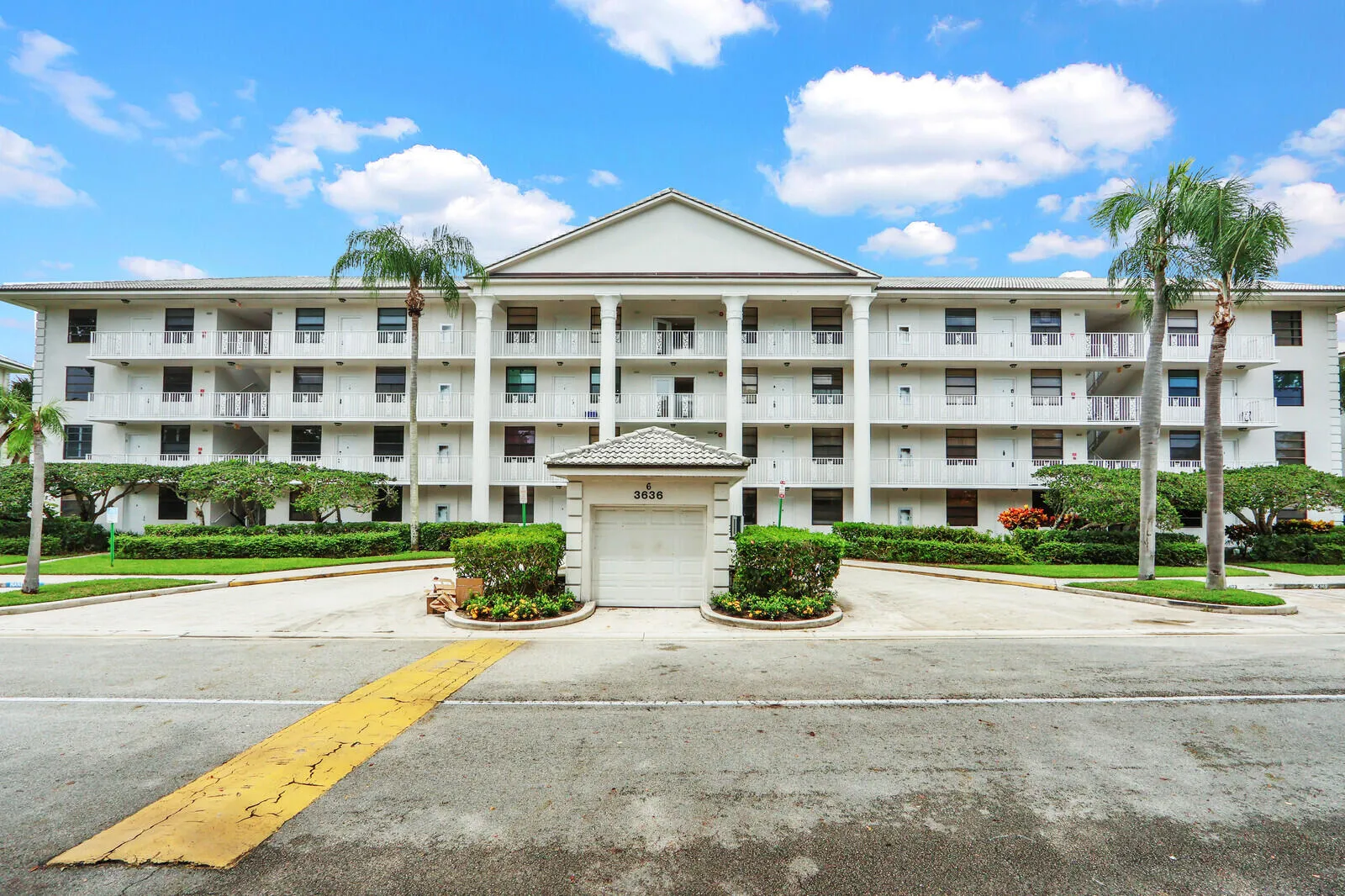 FACADE