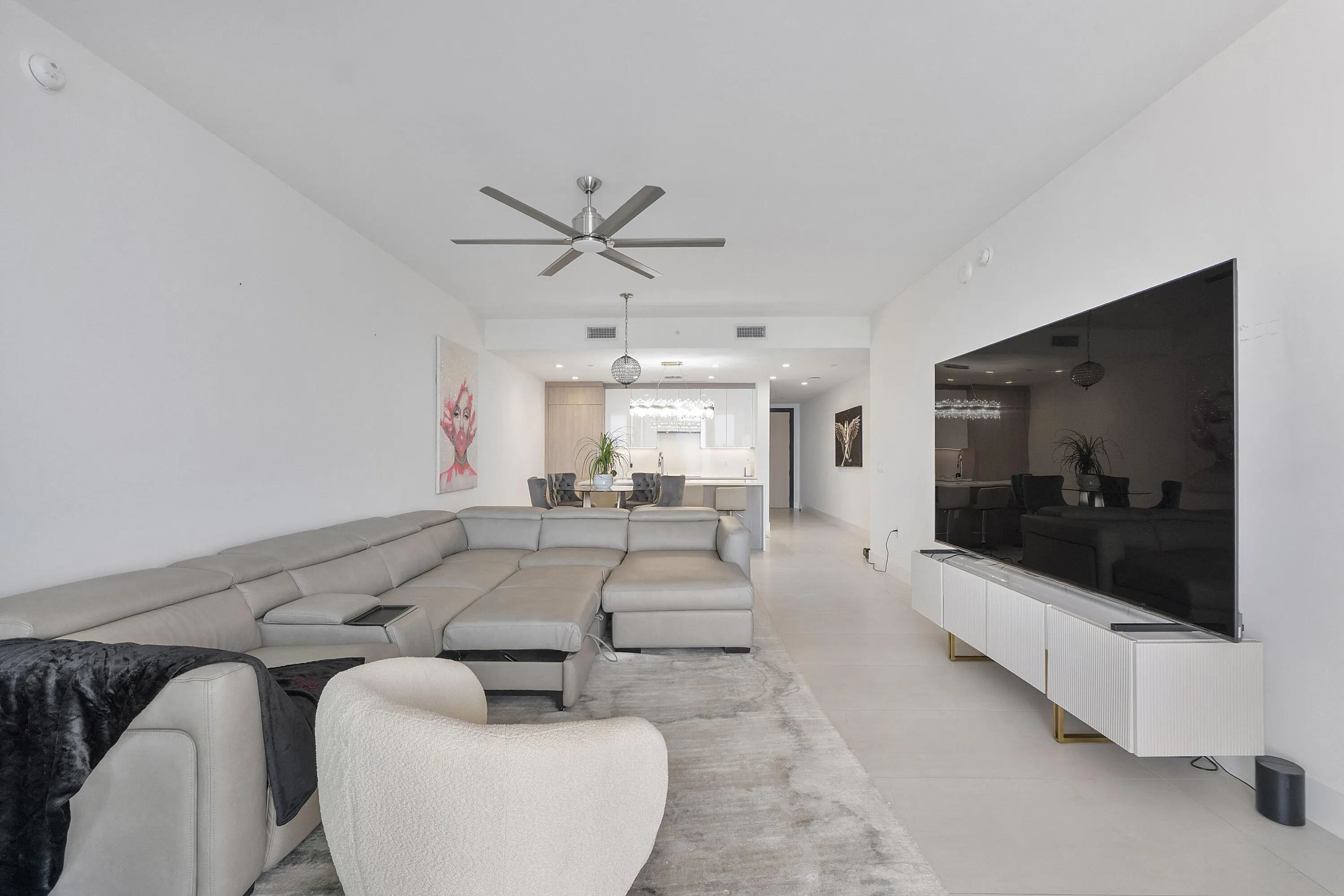 153 N Seabreeze Blvd u1803_014