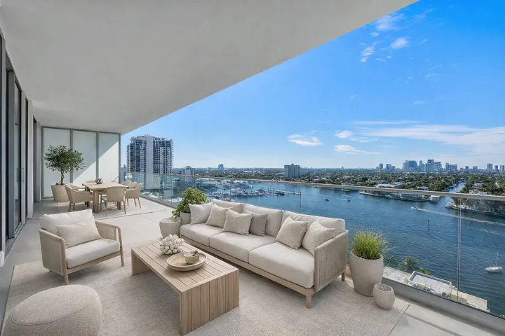 The Balcony is huge with breathtaking views, Watch the boat parade from your balcony,