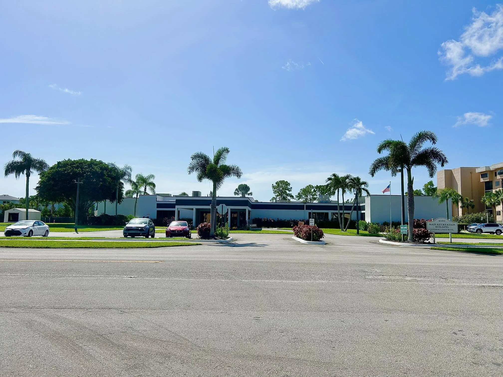 CLUBHOUSE