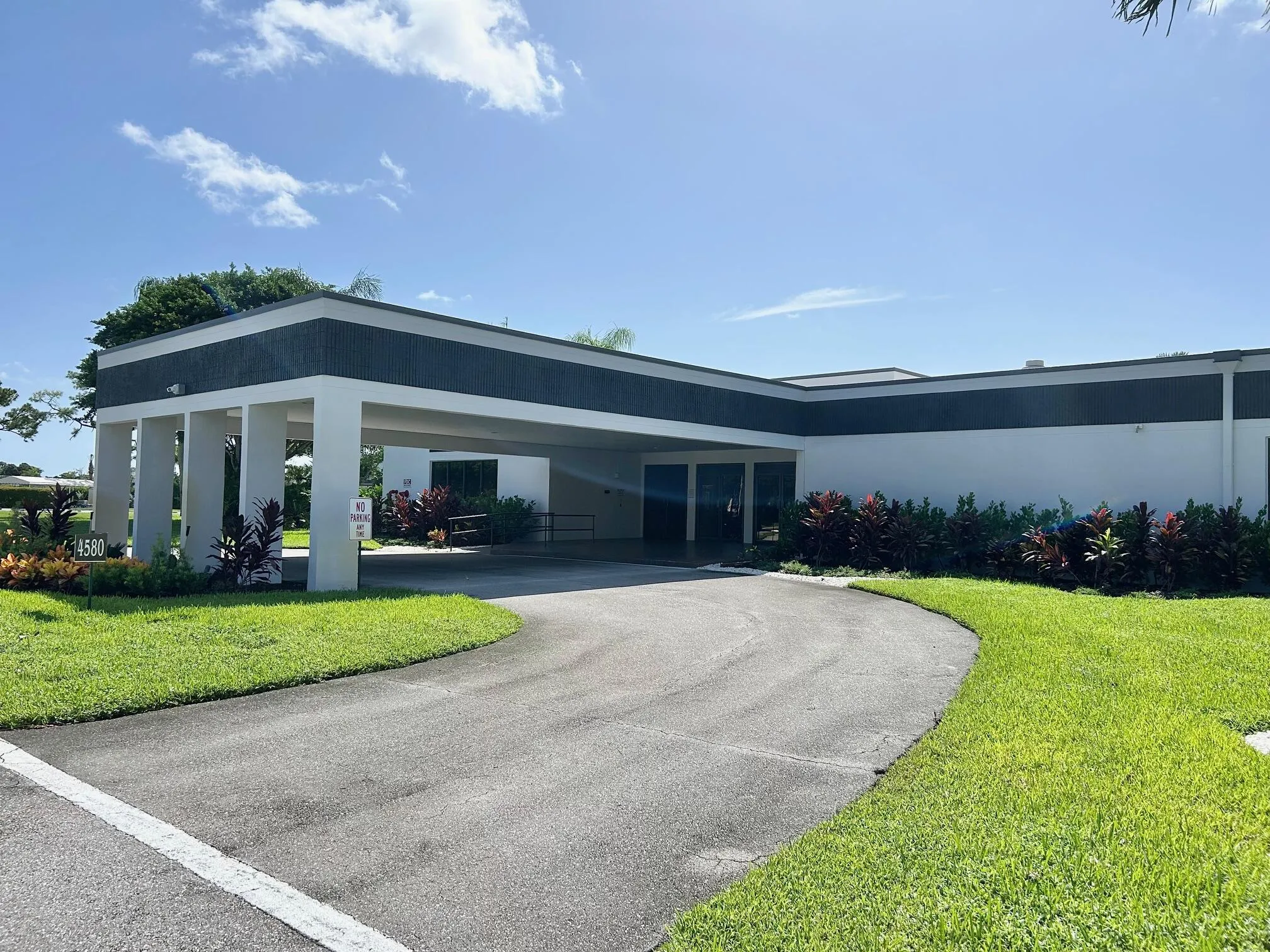 CLUBHOUSE