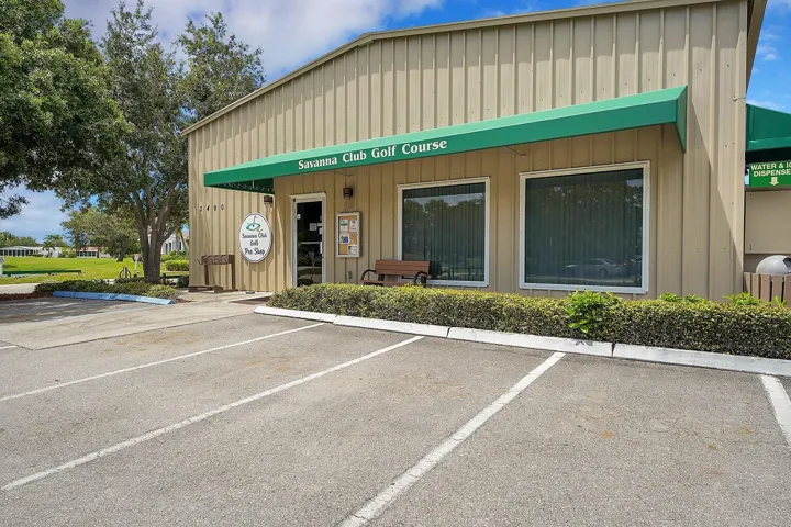 Pro-Shop for 18 hole golf course open to public