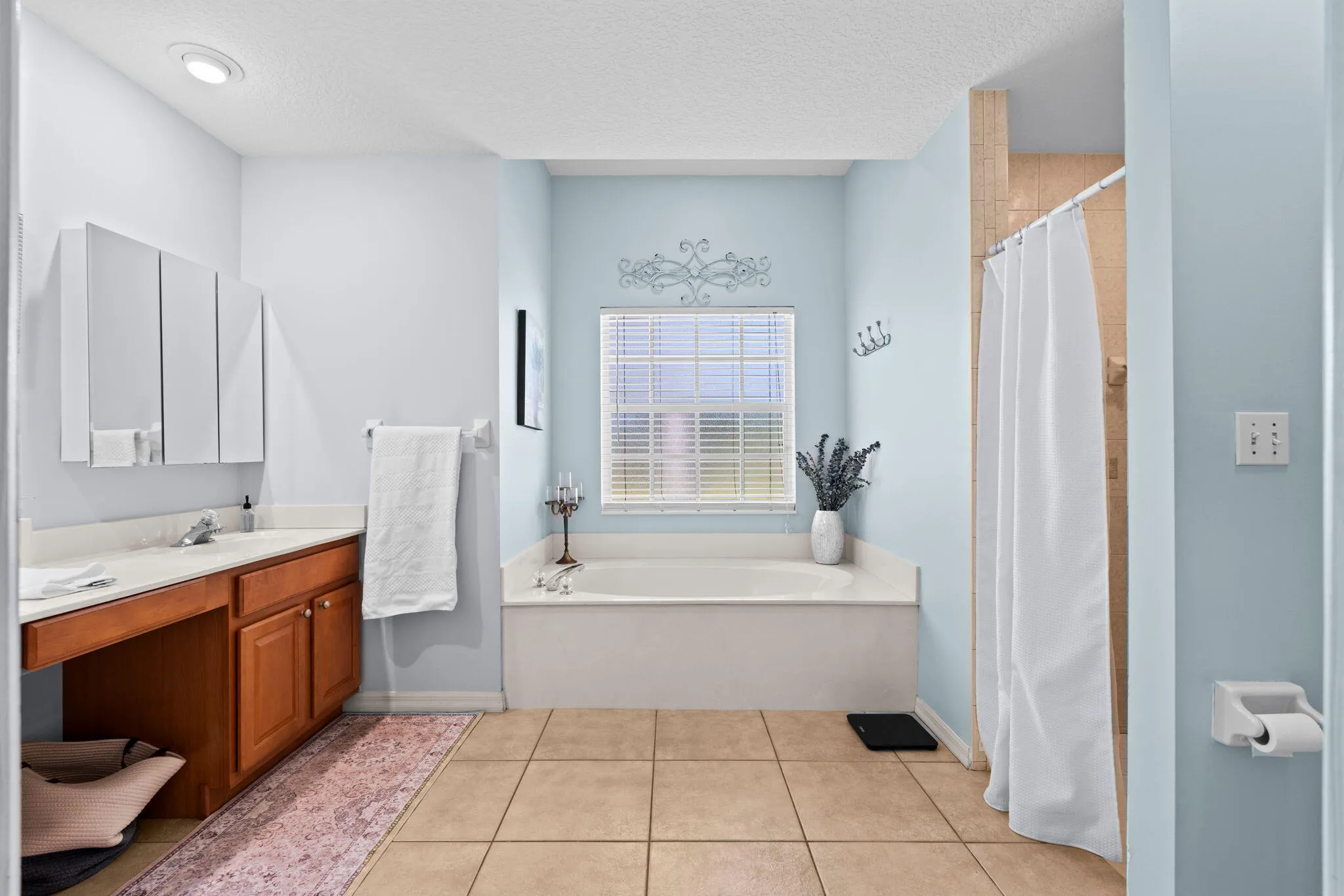 24-web-or-mls-A7401157