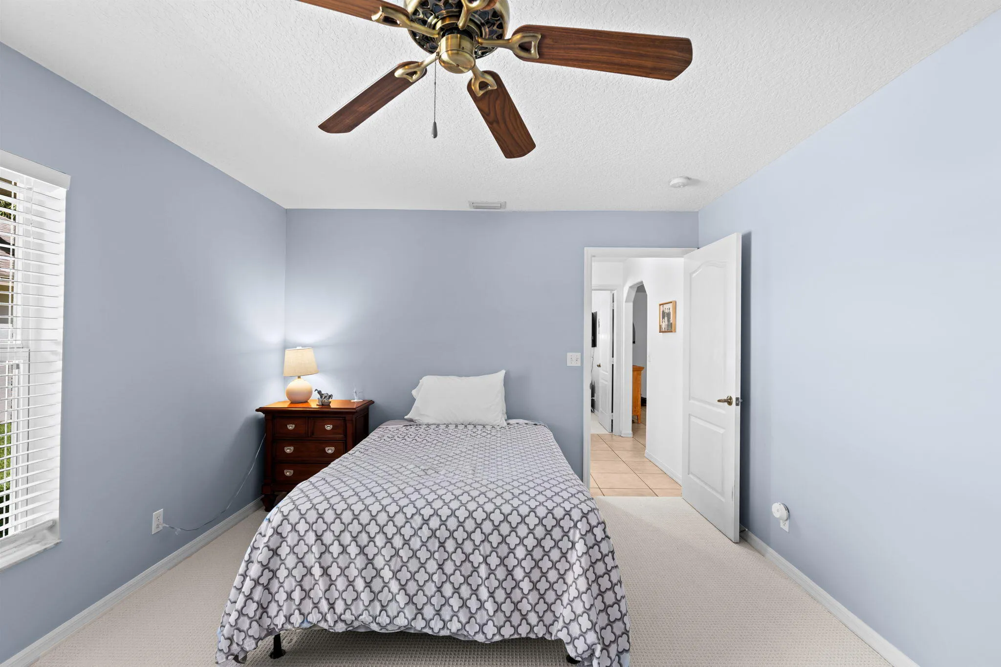 33-web-or-mls-A7401132