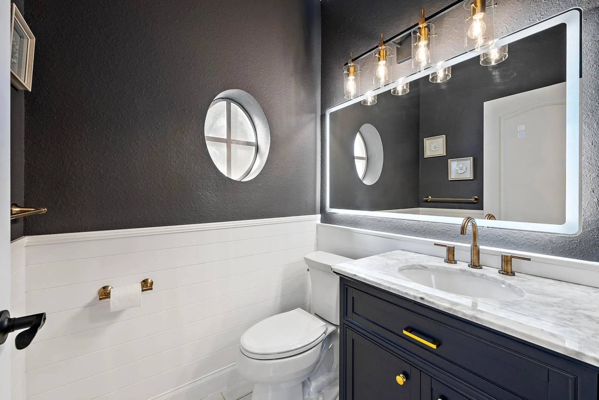 Entrance Bathroom