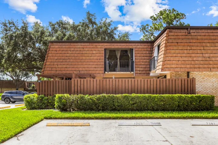 102 1st Ln, Greenacres, FL 33463-43