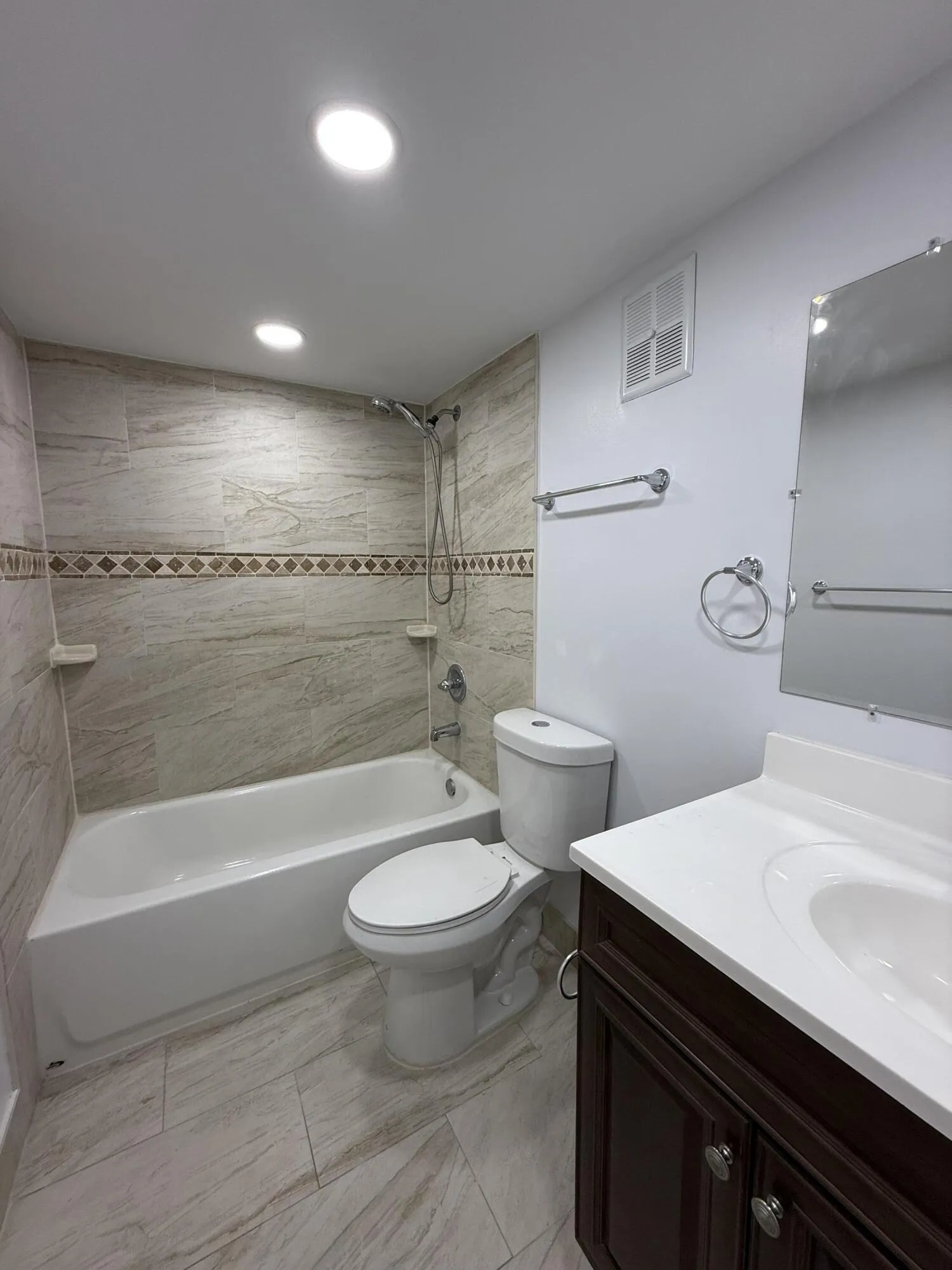 2nd Full Bathroom