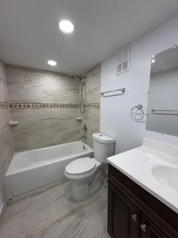 2nd Full Bathroom