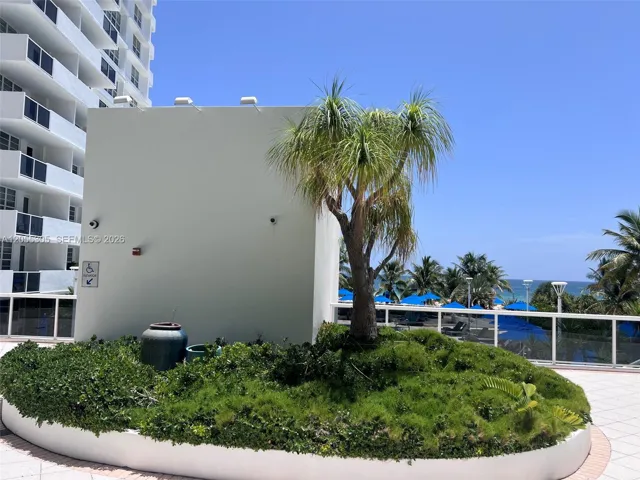 ADA Elevator to pool level