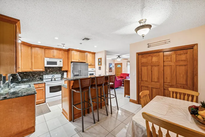 009-2655DorsonWay-DelrayBeach-FL-33445-S