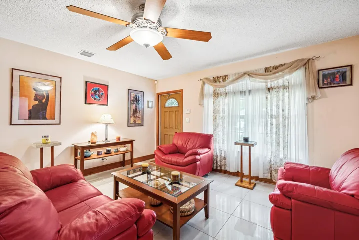 007-2655DorsonWay-DelrayBeach-FL-33445-S