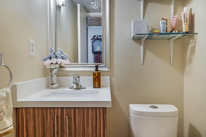 4801 NW 2nd Ave Unit 105 -17