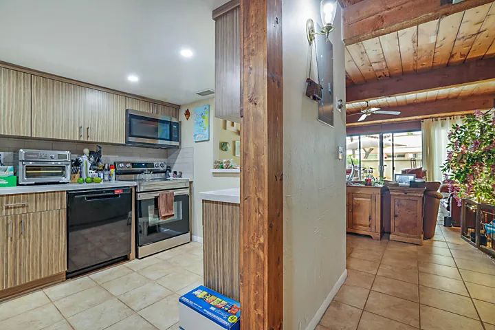 4801 NW 2nd Ave Unit 105 -9 (1)